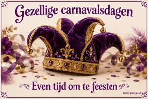 Een paarse narrenhoed is versierd met kralen en gouden details.