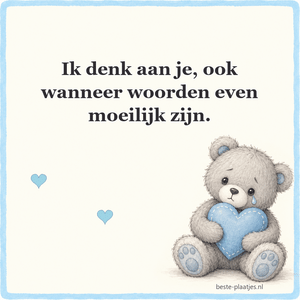 Een grijze knuffelbeer met blauw hartje zit onder een zorgzame boodschap.