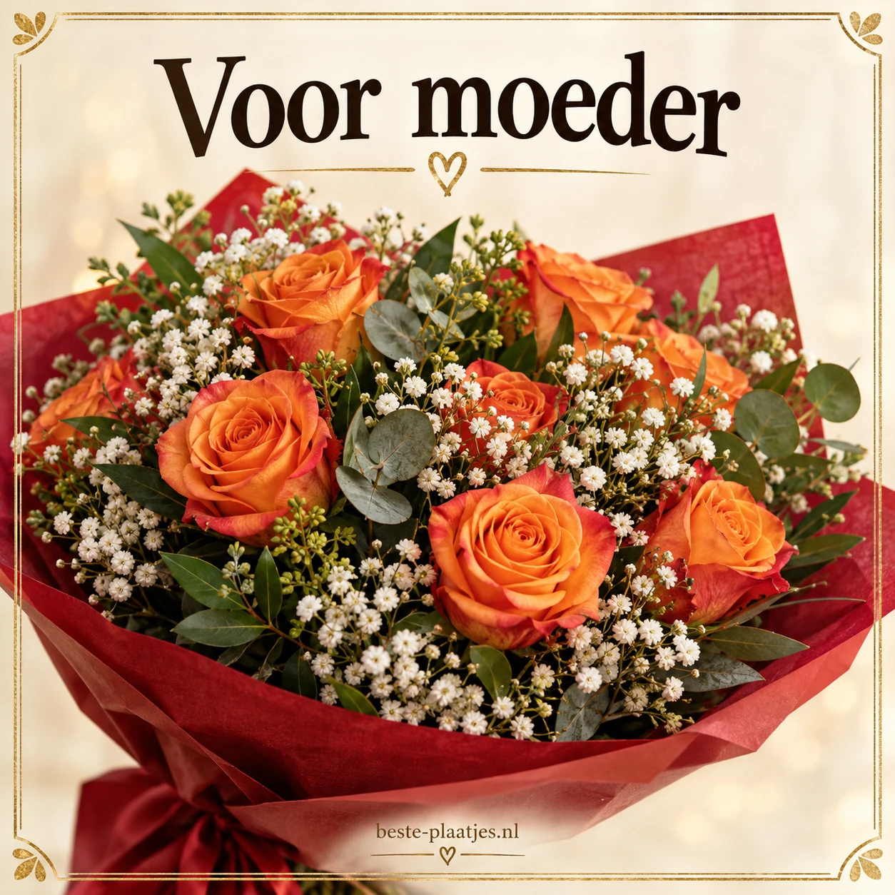 Een rijk boeket oranje rozen en gipskruid is verpakt in rood papier.