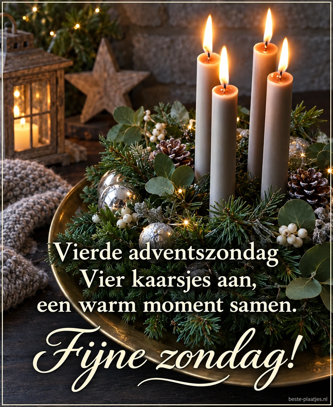 Vier brandende kaarsen in een groene krans brengen een wens voor een warm moment samen.